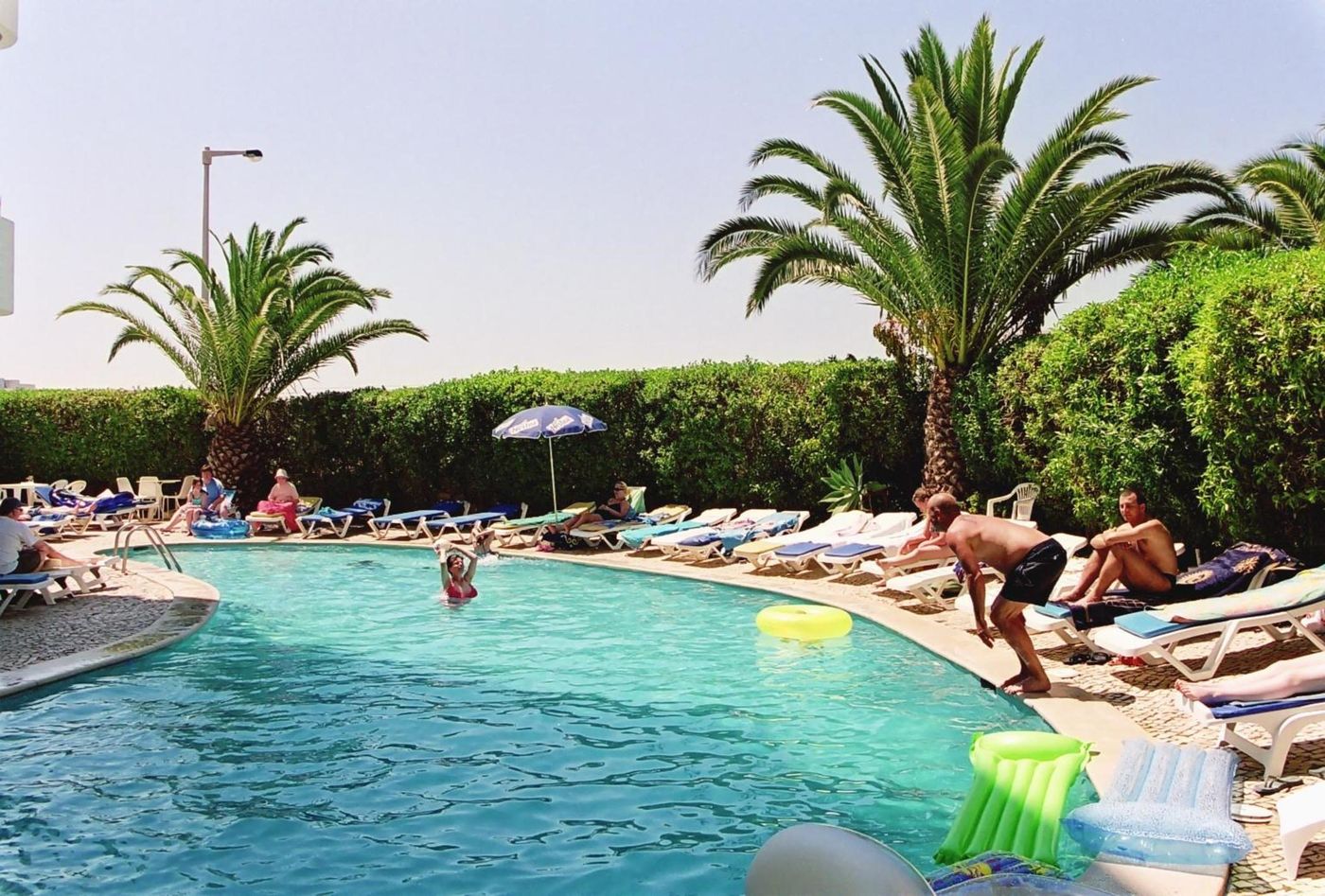 Mirachoro-Praia-Da-Rocha-Pool-7