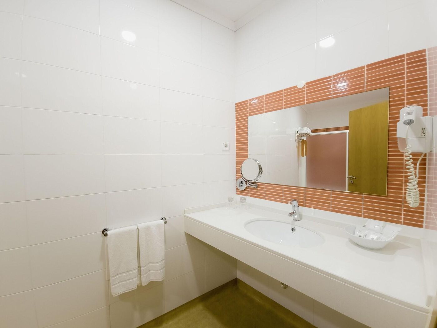 Hospedaria-Recome-ar-Room-44