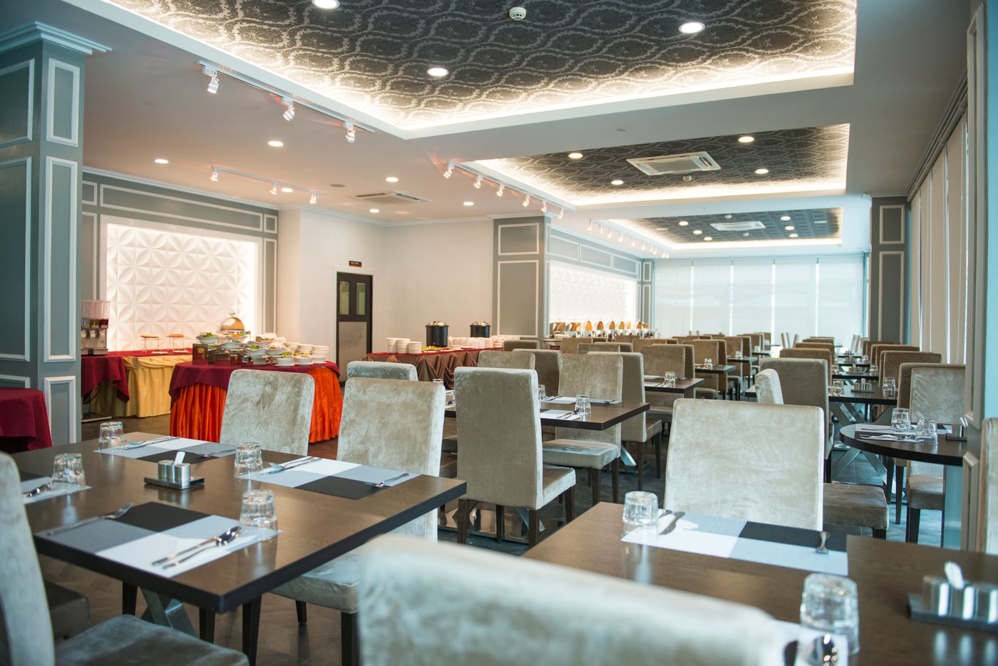 Picnic-Hotel-Restaurant-34