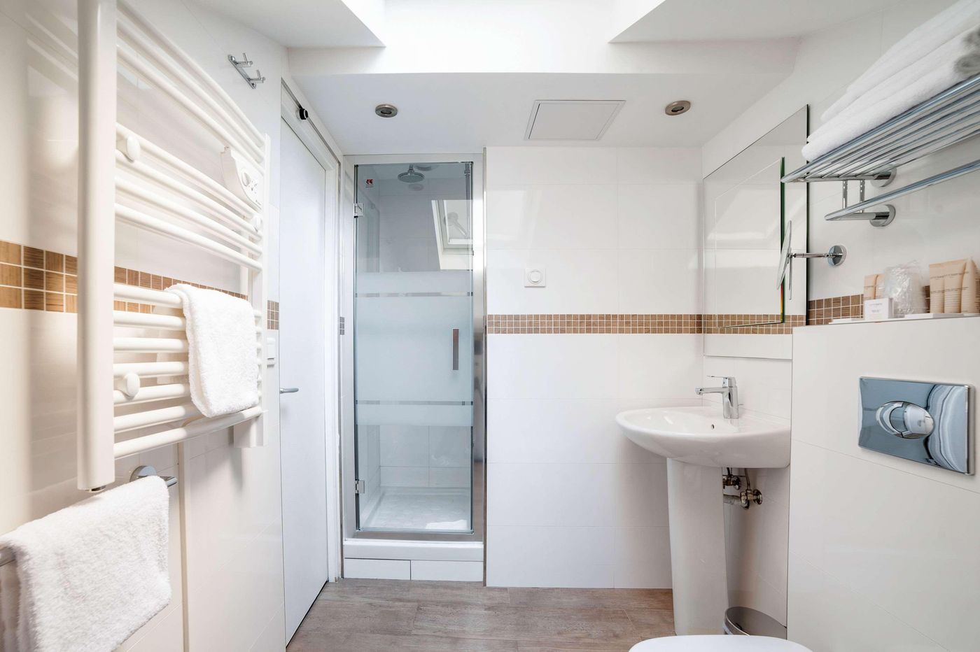 George-Astotel-Room-34