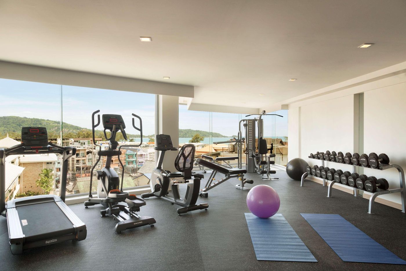 Andaman-Beach-Hotel-Phuket-Handwritten-Collection-Sports-and-Entertainment-57