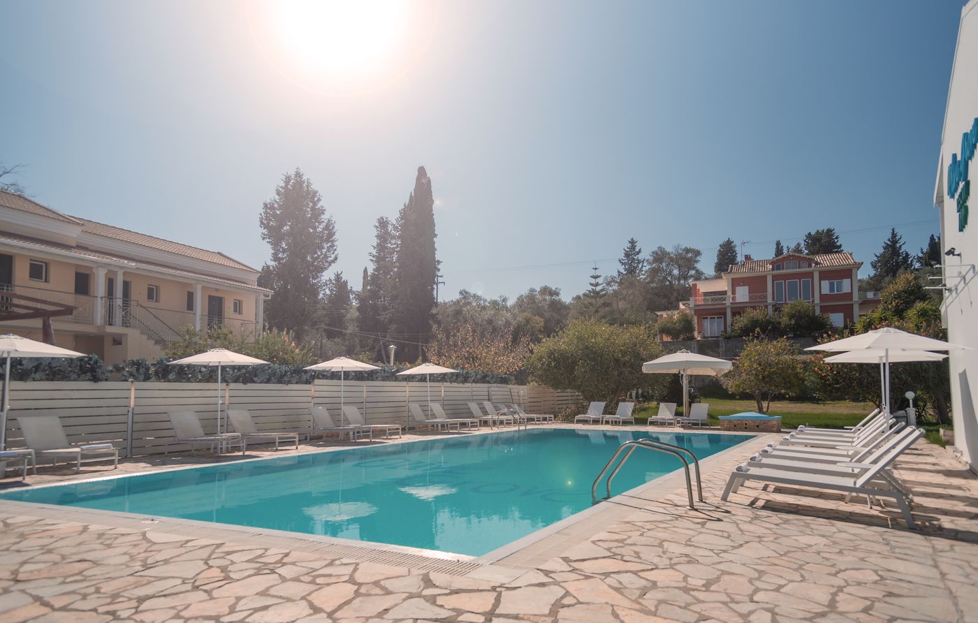 ELE-NAS-bohotel---Annex-Apartments-Pool-1