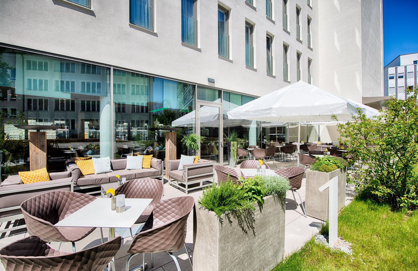Leonardo-Hotel-Munich-City-South-Terrace-48