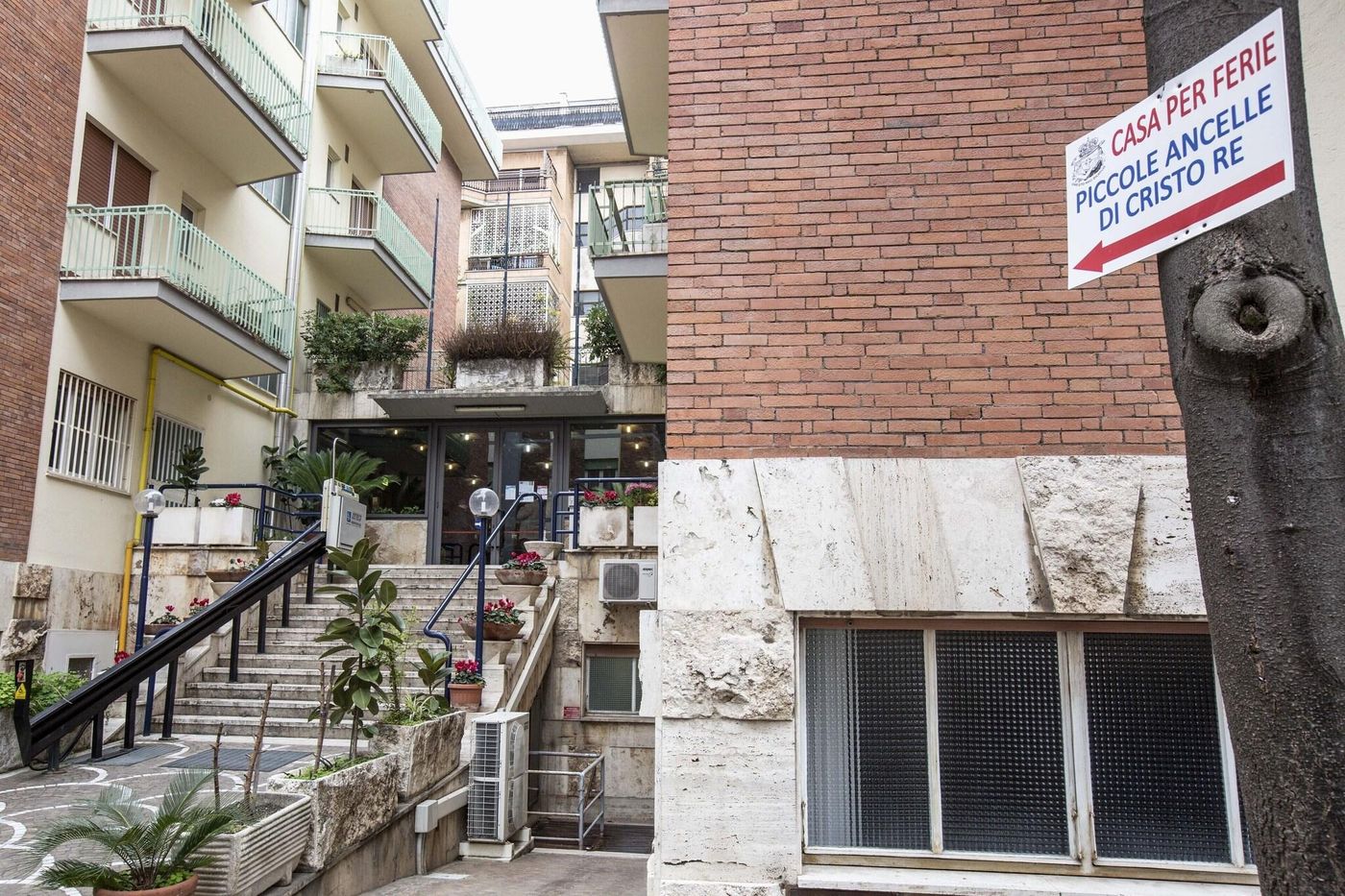 Istituto Piccole Ancelle Di Cristo Re-Italy-ROME-General view-4