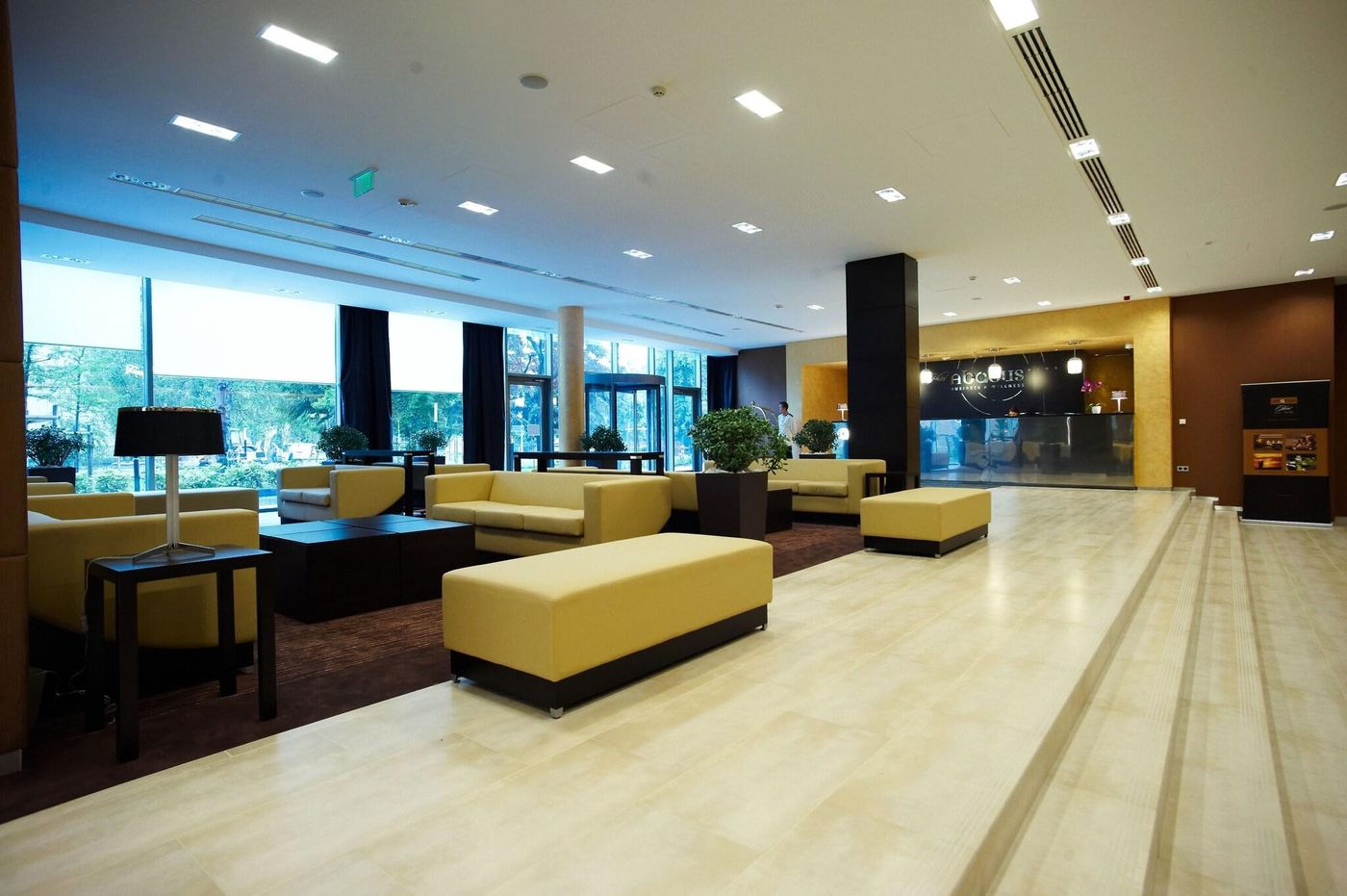 Abacus-Business---Wellness-Hotel-Lobby-10
