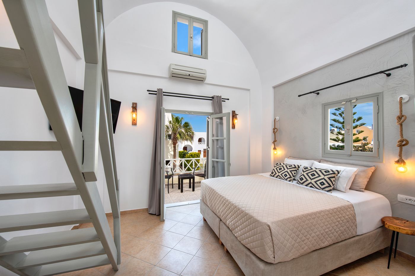 Kalya-Suites-Room-12