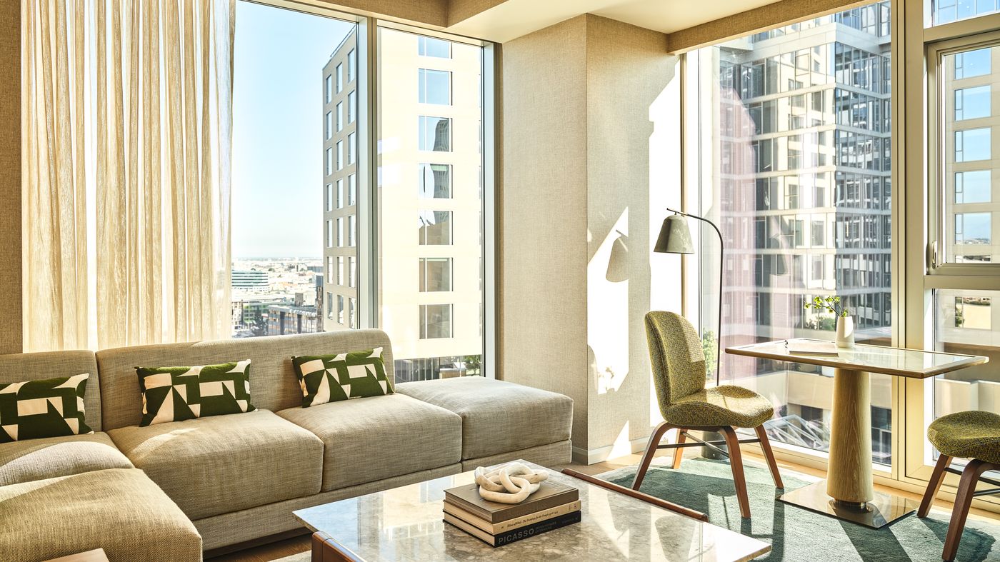 Conrad-Los-Angeles-Room-22