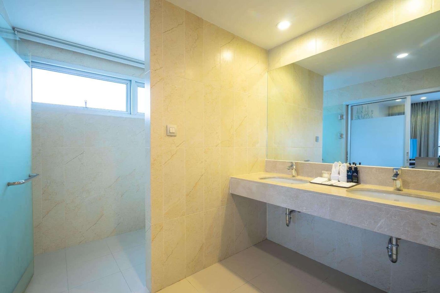 Ramada-By-Wyndham-Phuket-Deevana-Room-53