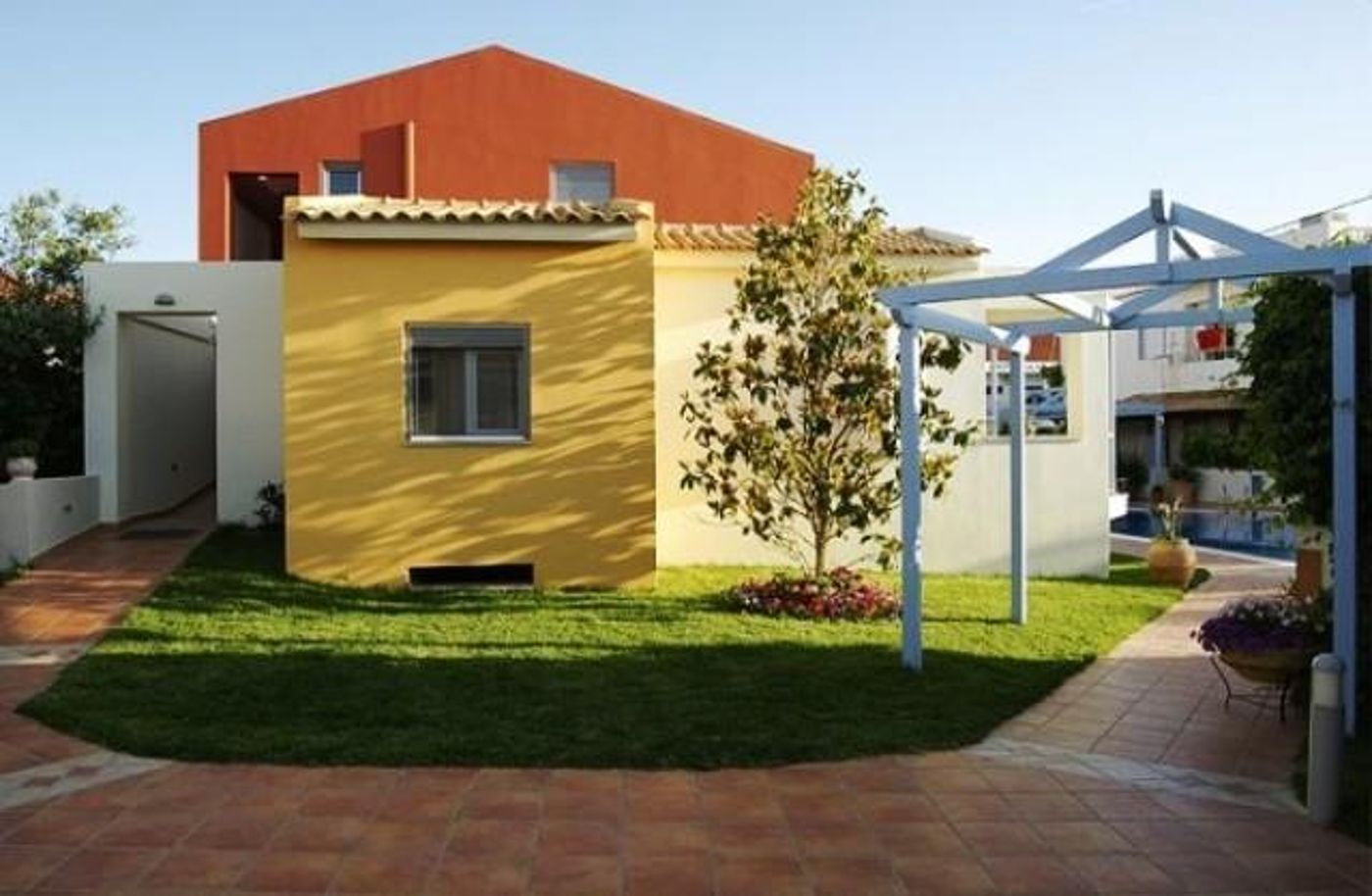 Niriides Hotel and Apartments