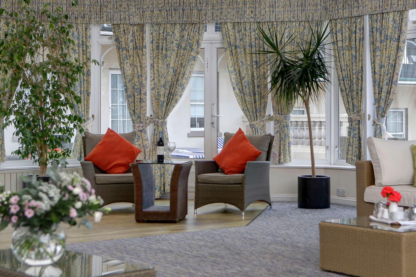 Best-Western-Royal-Hotel-Lobby-4