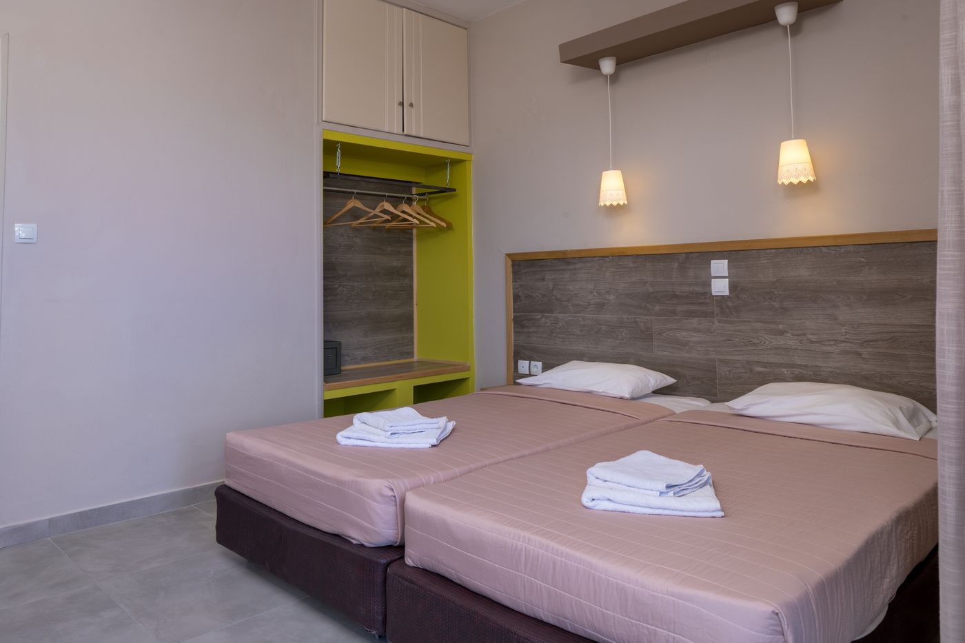 Nireas-Hotel-Room-25