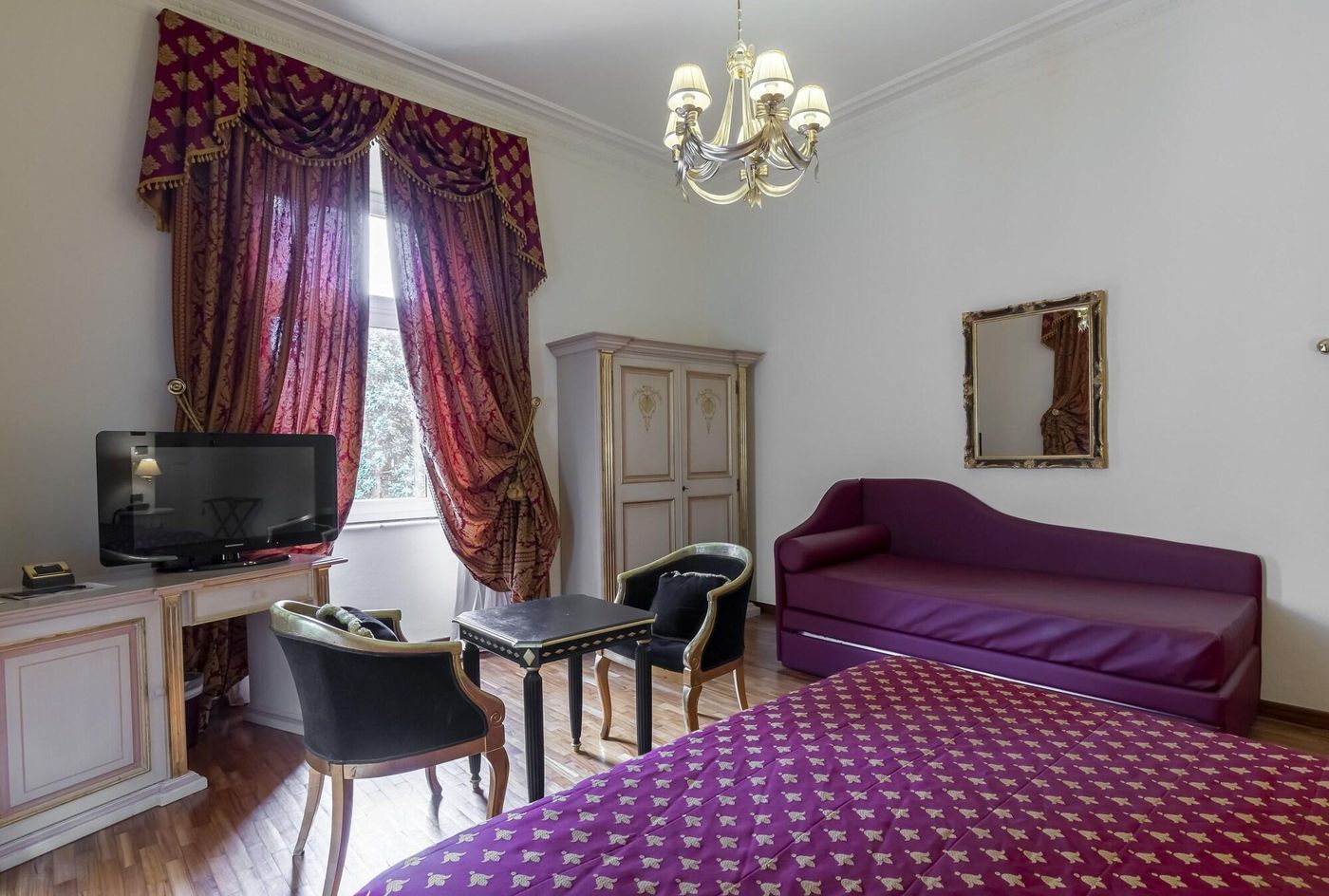 Columbia-Charming-Spa-Room-30