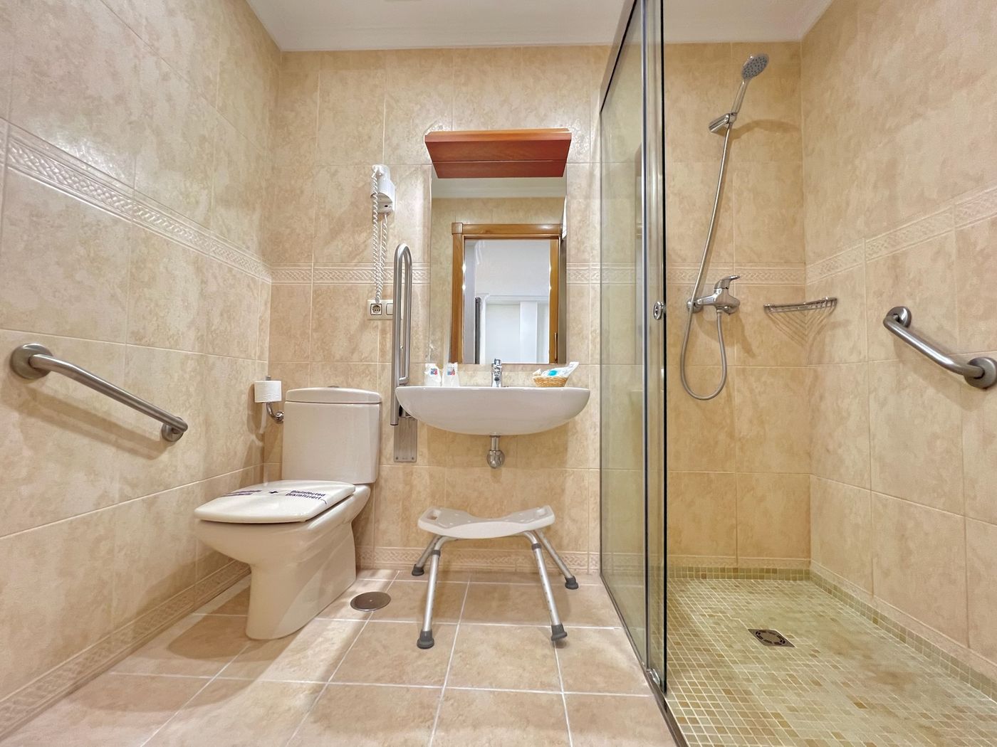 Mediterraneo-Real-Room-46