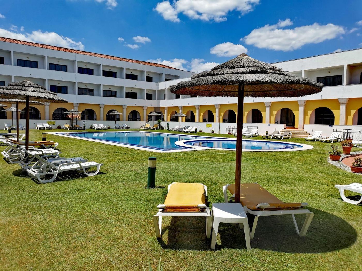 Dom-Fernando-Pool-3