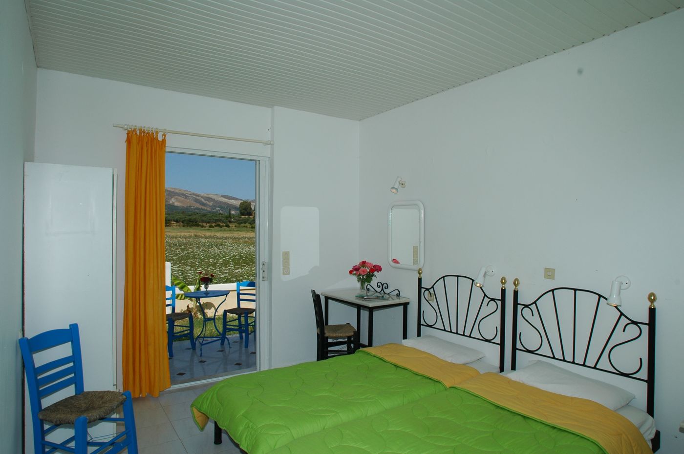 Mirsini-Studios-Room-11