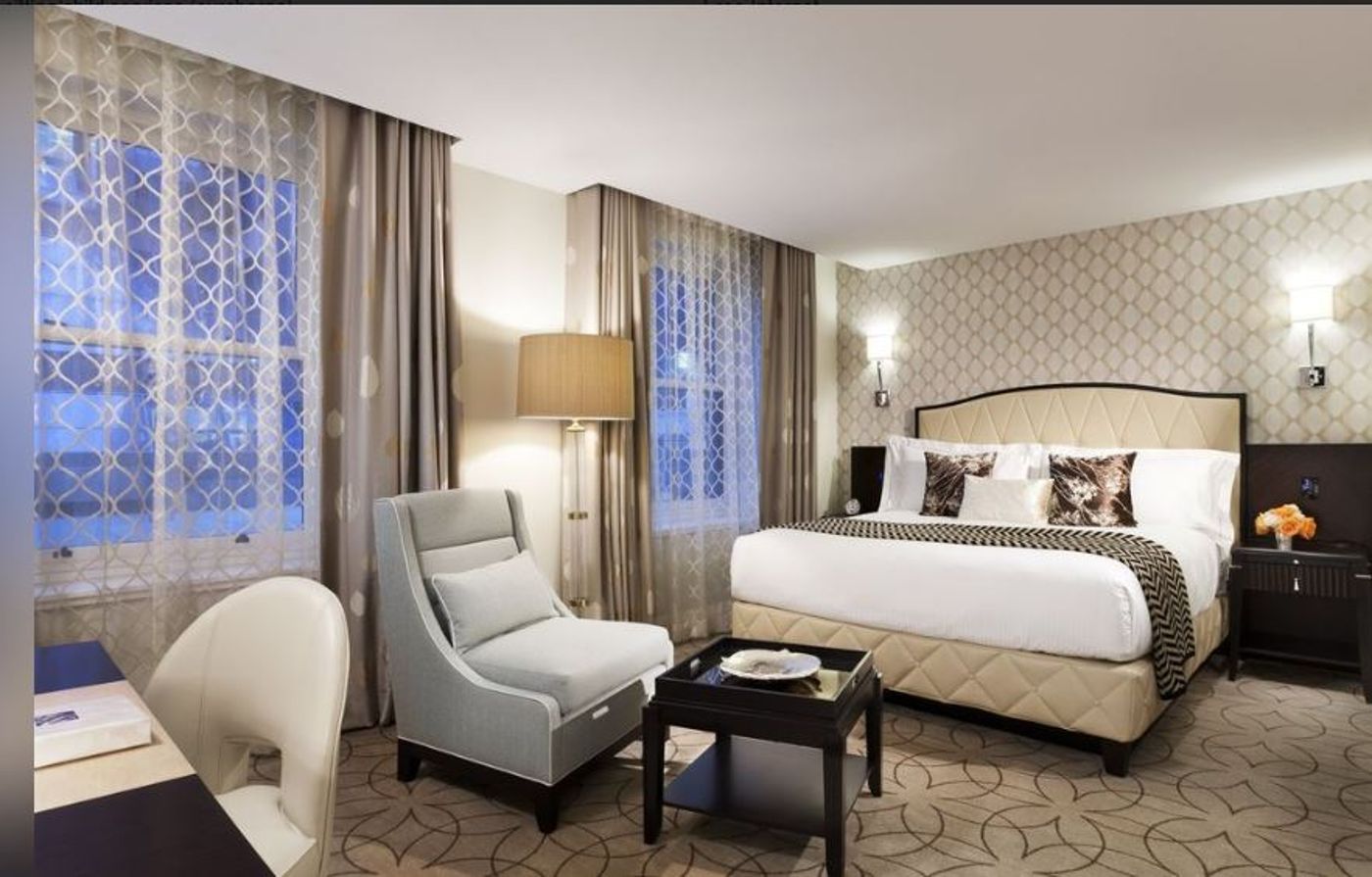 Rosewood-Hotel-Georgia-Room-5