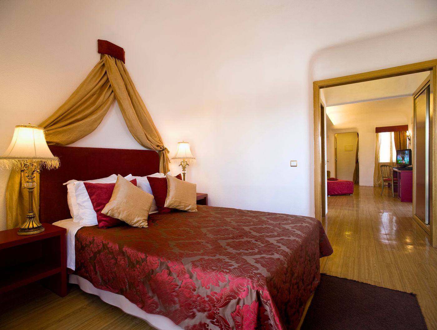 Alcazar-Hotel-Room-21