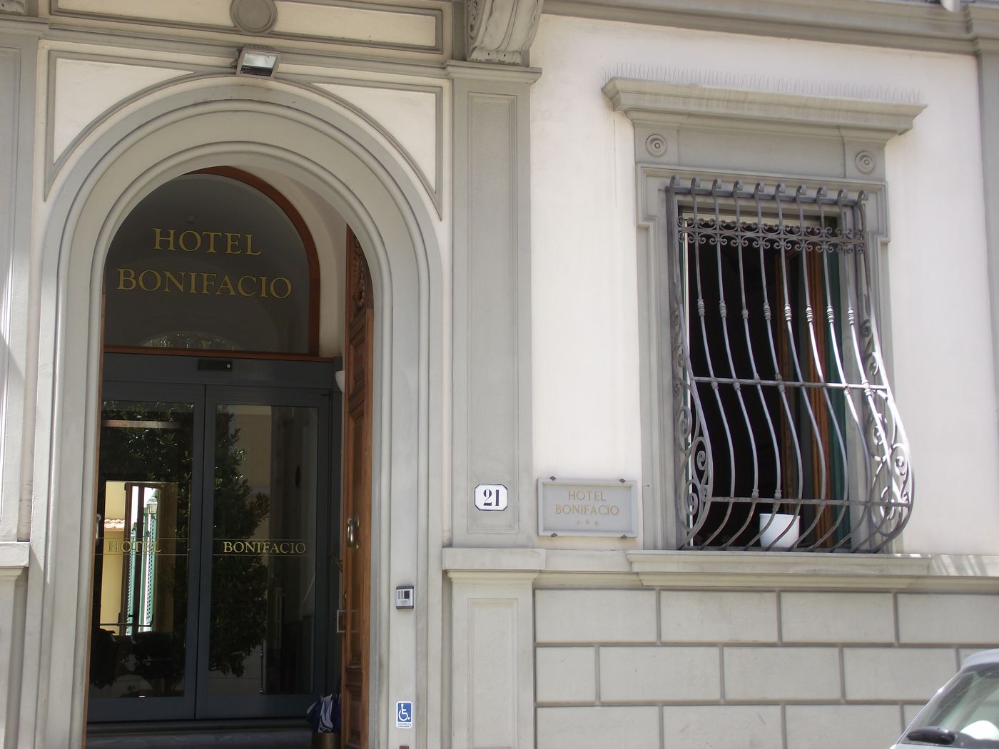 Hotel-Bonifacio-General-view-31