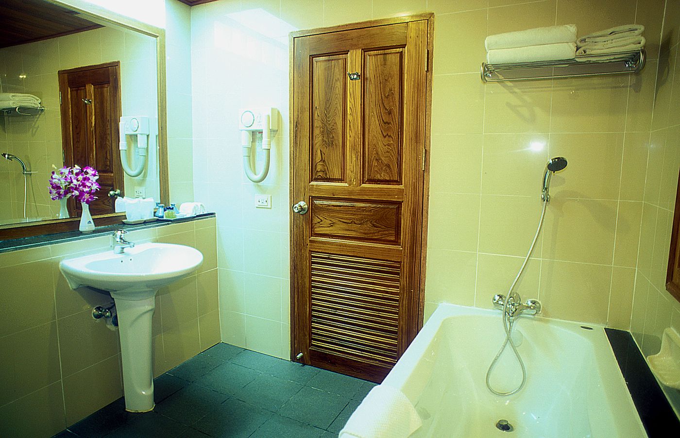 Thara-Patong-Beach-Resort-Room-51