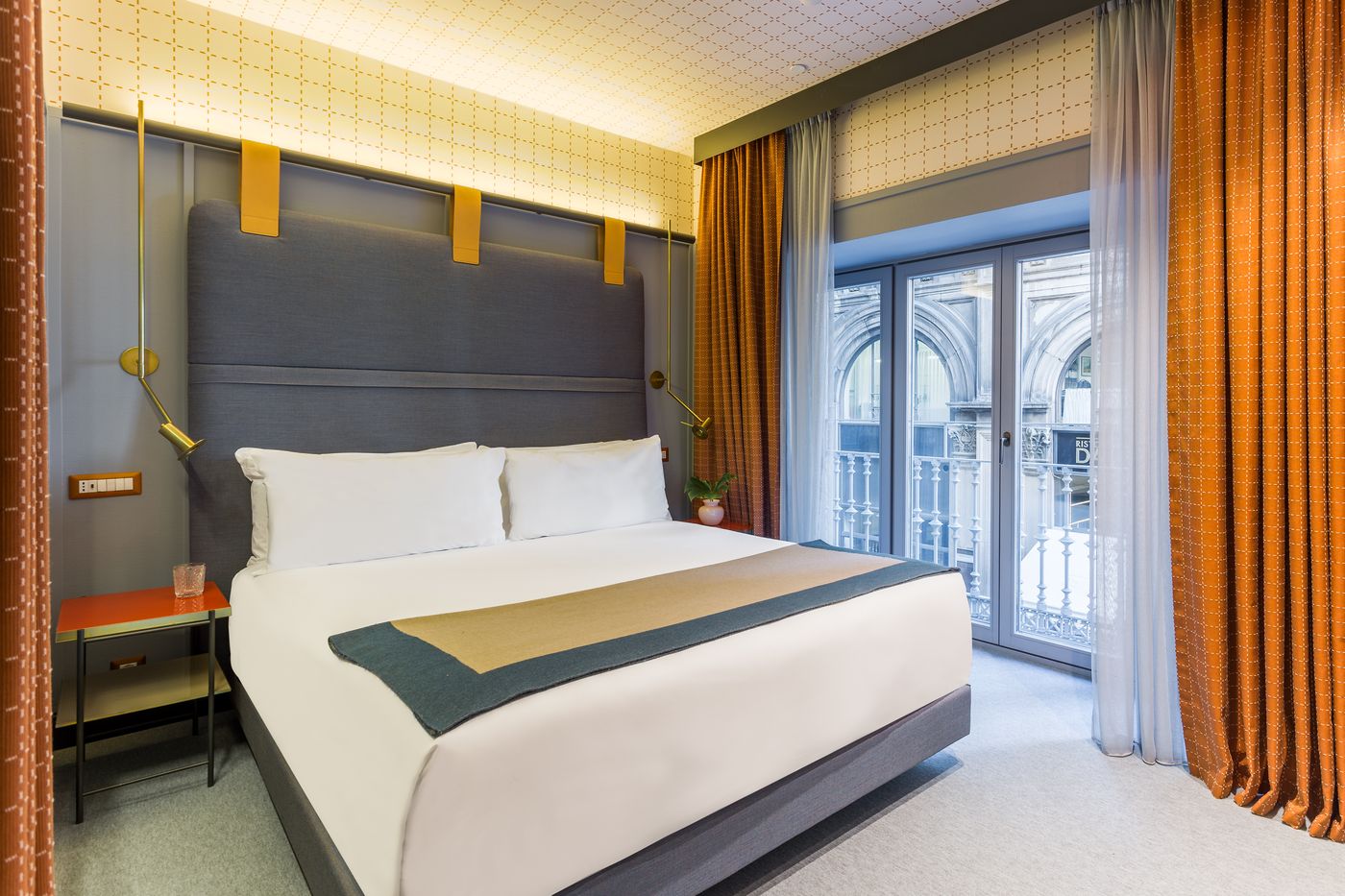 Room-Mate-Giulia-Room-18