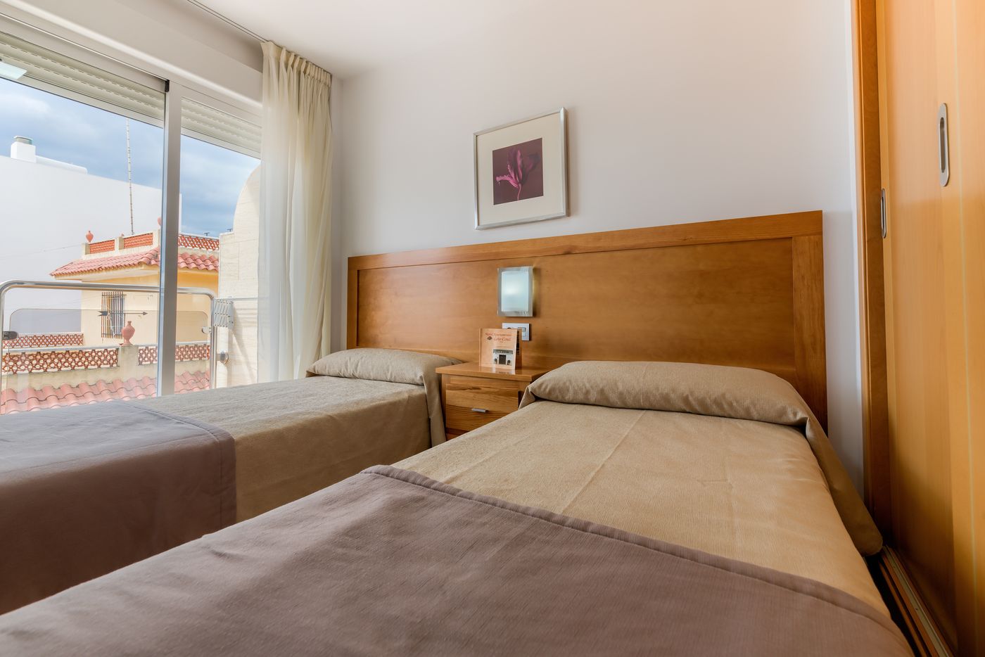 Loto-Conil-Apartamentos-Room-26