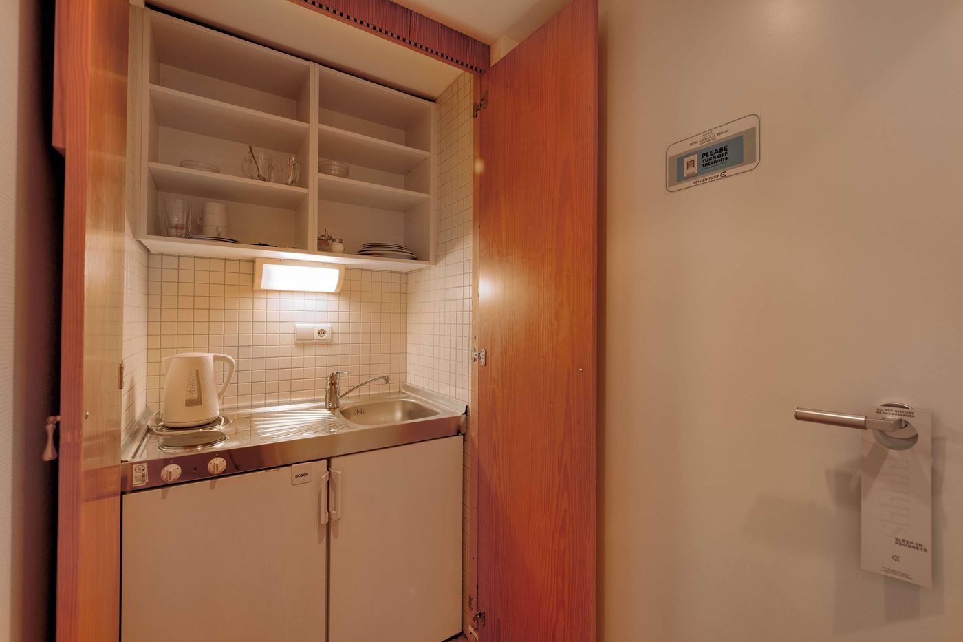 Hotel-Domicil-Berlin-by-Golden-Tulip-Room-41