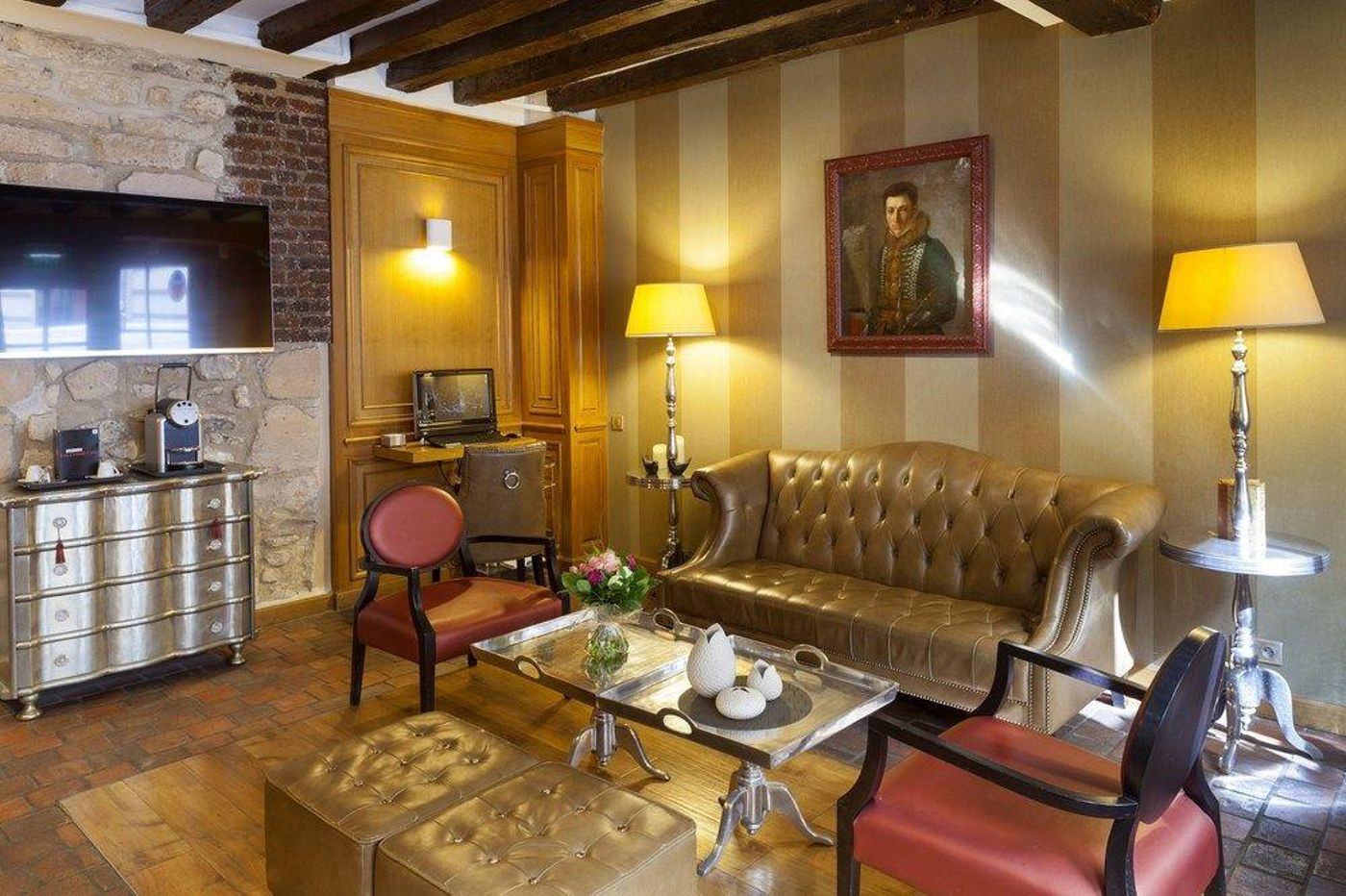 Hotel-de-Fleurie-Lobby-9