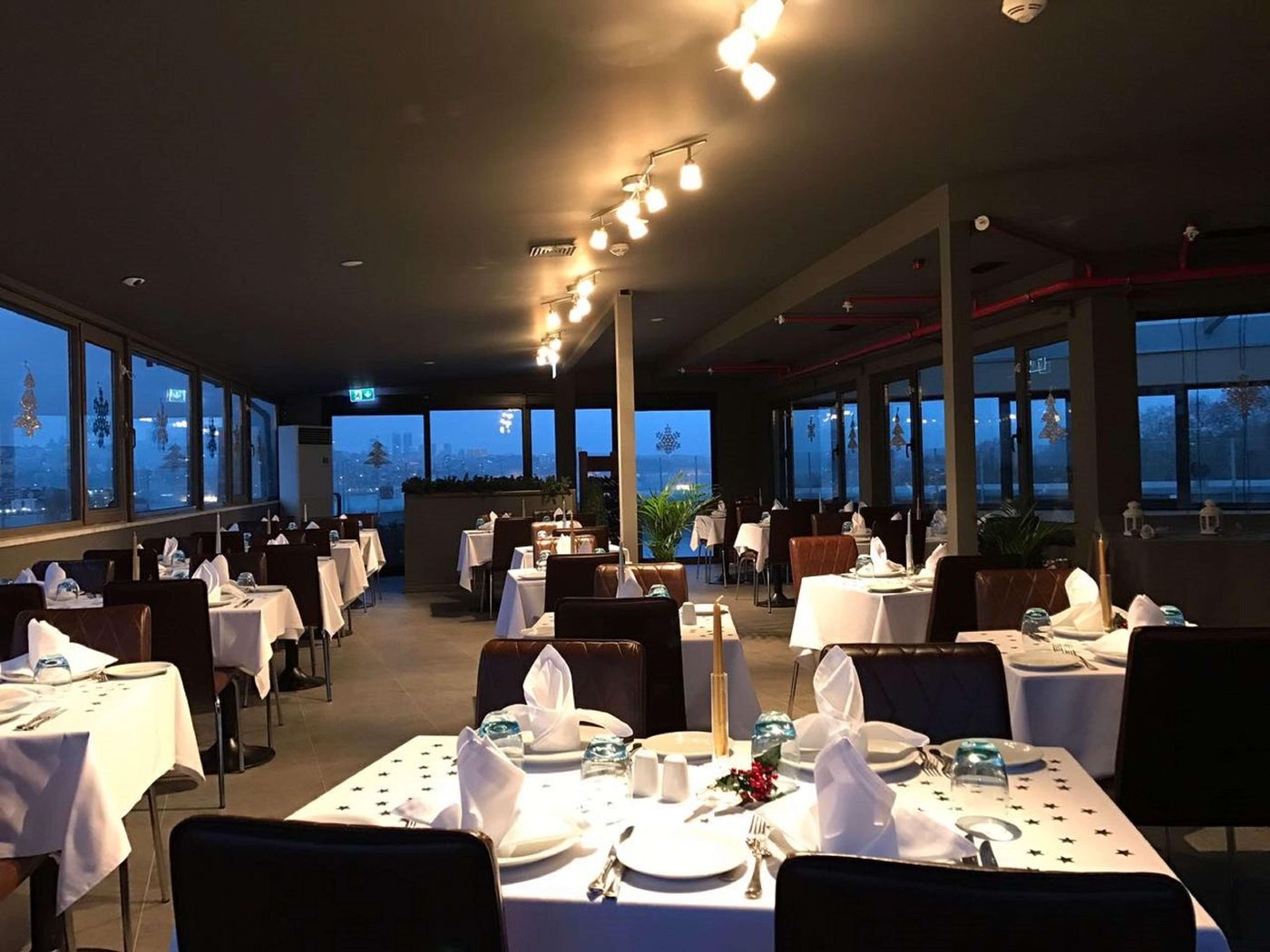 Doubletree-By-Hilton-Istanbul-Sirkeci-Restaurant-57