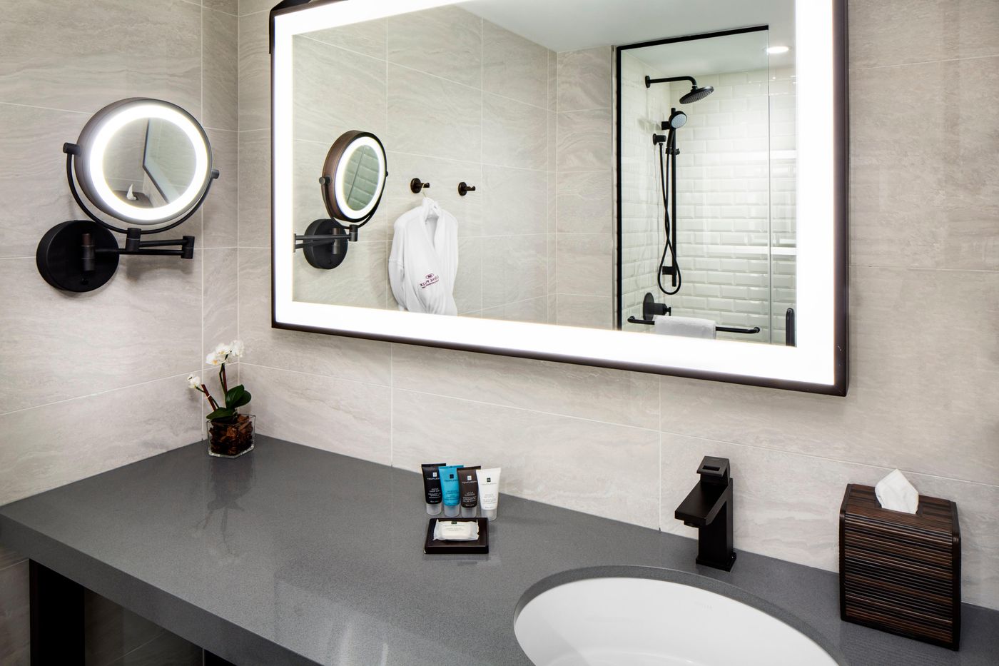 Crowne-Plaza-HY36-Midtown-Manhattan-Room-43