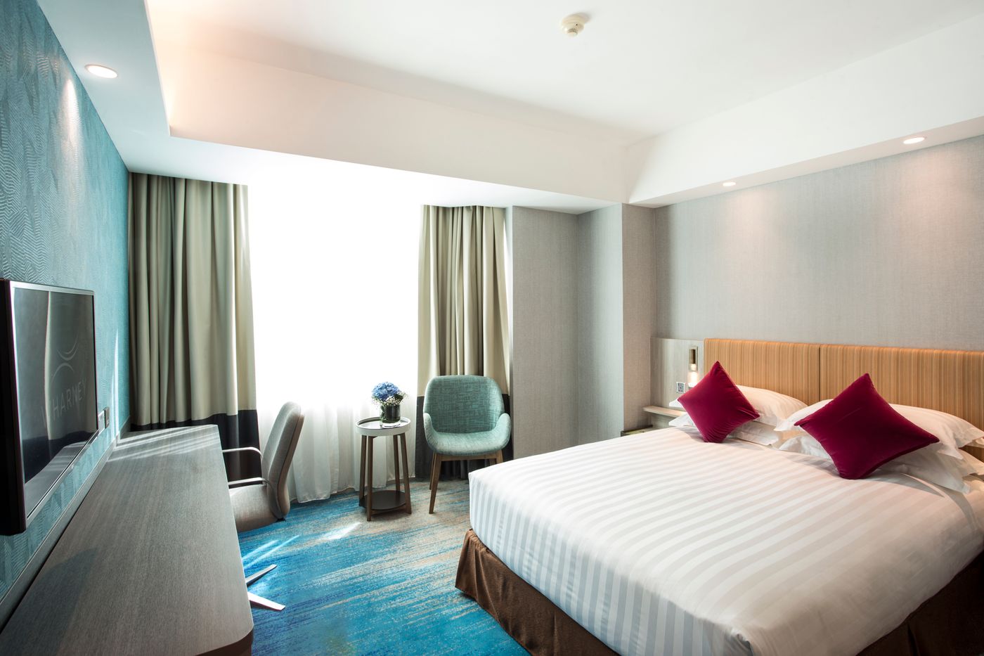 Wharney-Hotel-Room-20