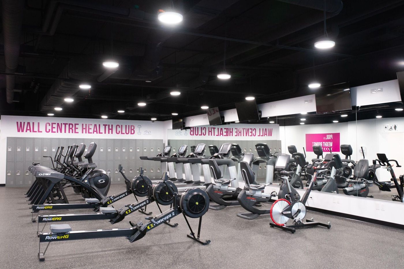 Sheraton-Vancouver-Wall-Centre-Sports-and-Entertainment-54