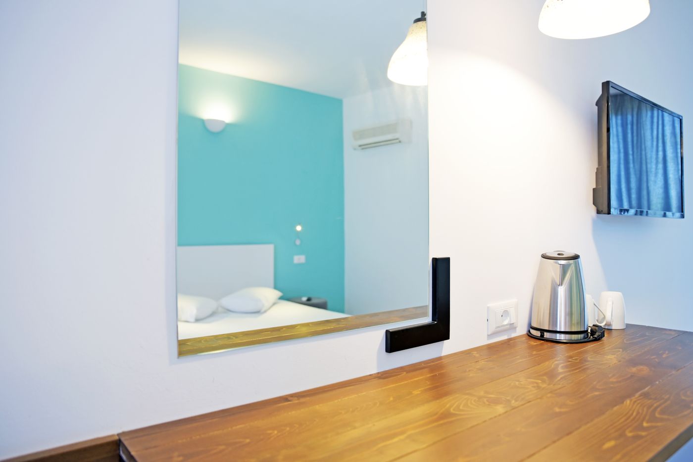 Hillside-Studios-Room-55