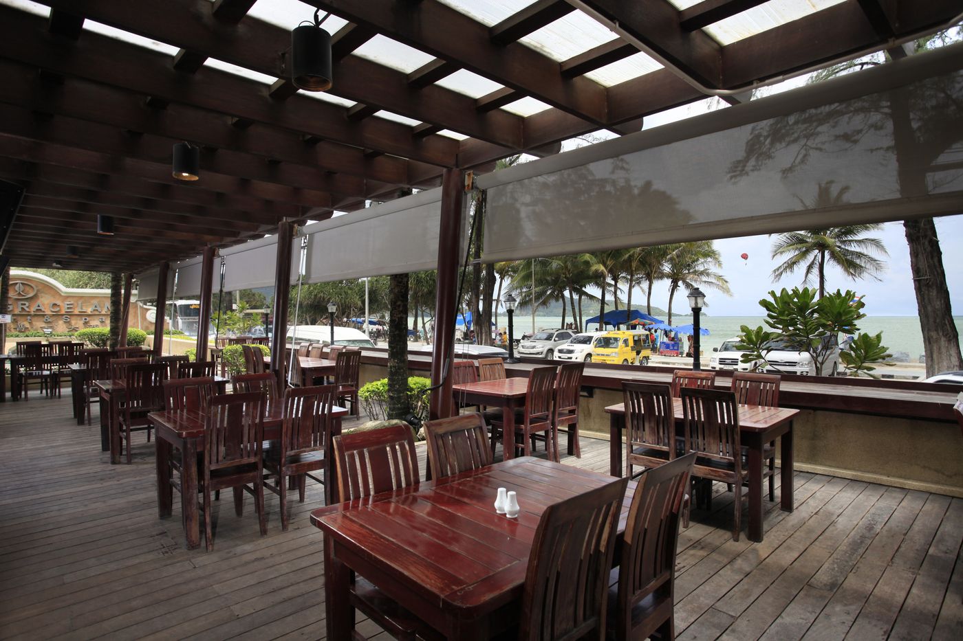 Phuket-Graceland-Resort---Spa-Restaurant-17