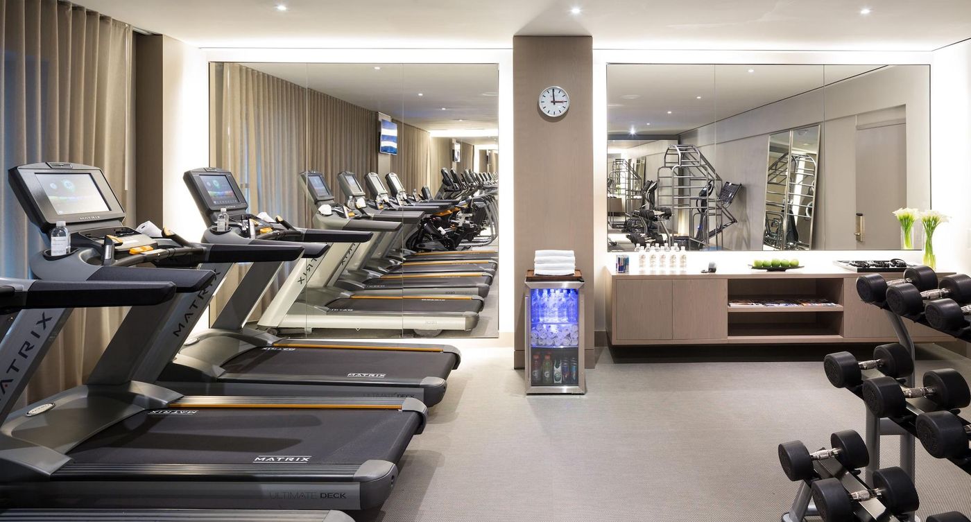 The-Knickerbocker-Hotel-Sports-and-Entertainment-50