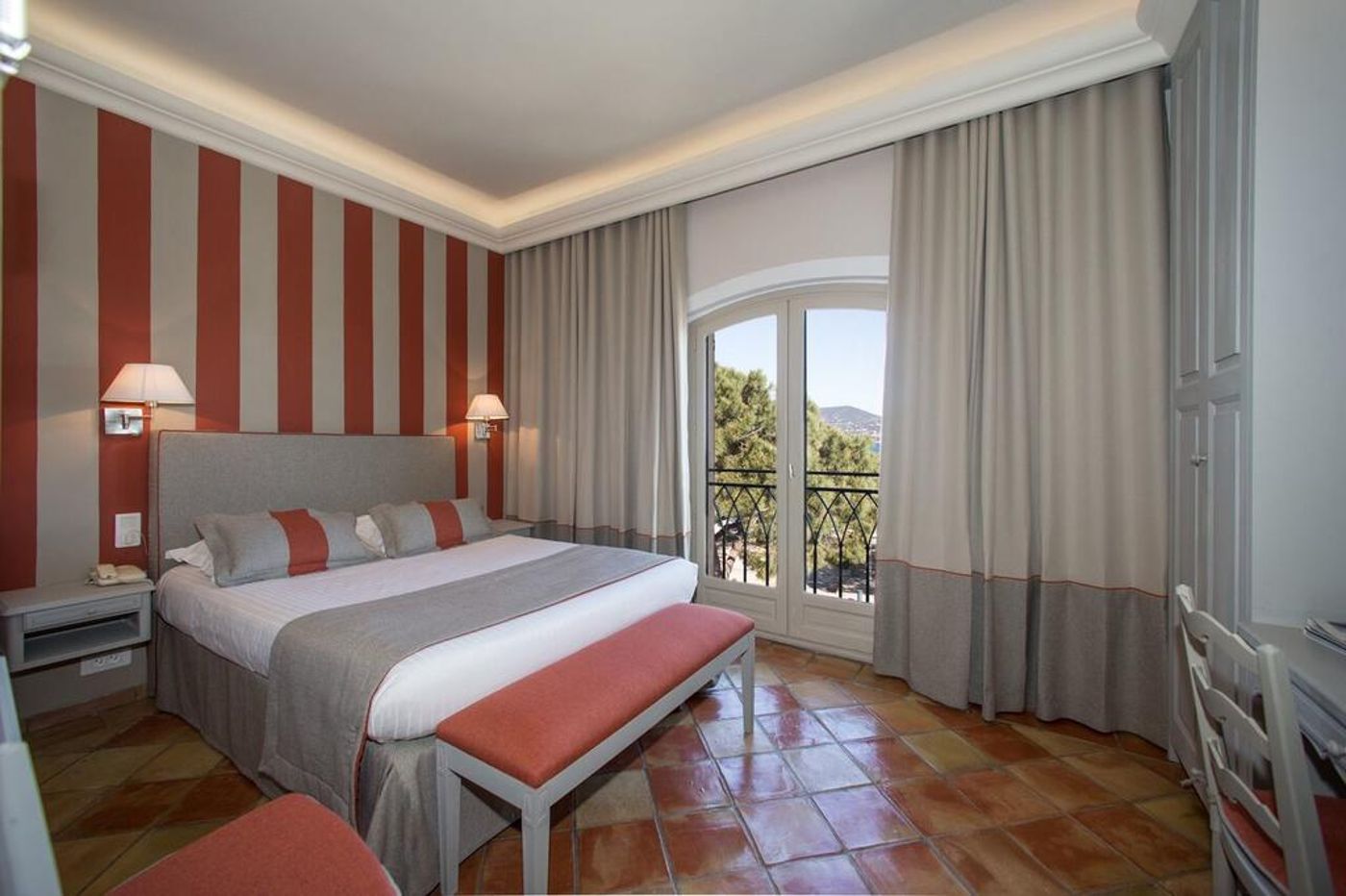 La-Bastide-Du-Port-Room-7