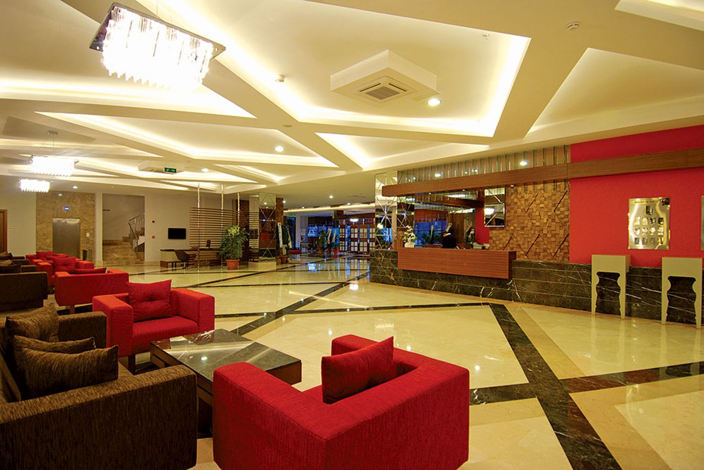 Commodore Elite Suites & Spa - Adults Only