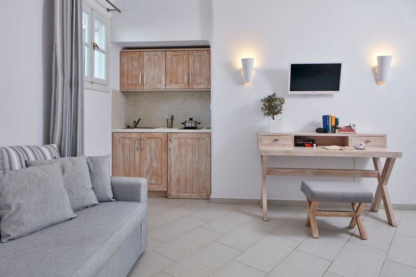 Aegean-Plaza-Room-19