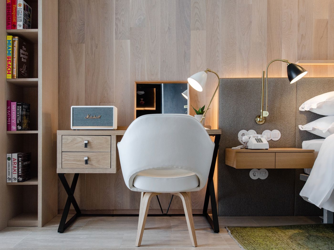 Browns-Avenue-Hotel-Room-10