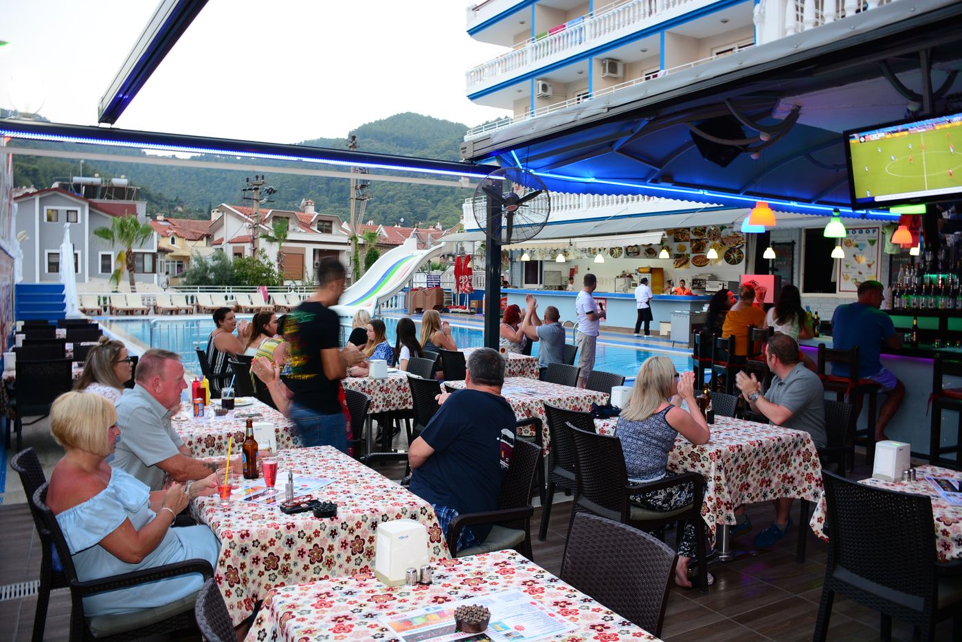 Mustis-Royal-Plaza-Restaurant-10