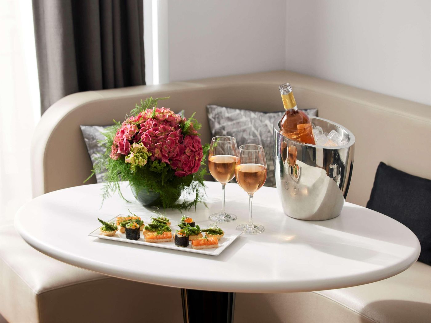 Sofitel-Paris-Arc-de-Triomphe-Room-14