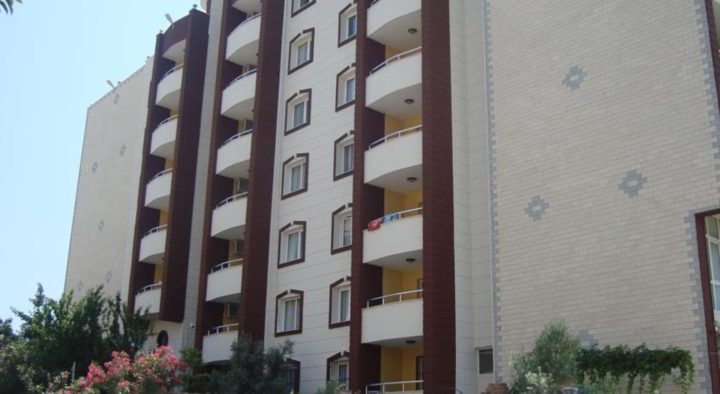 Golden Moon Apartments