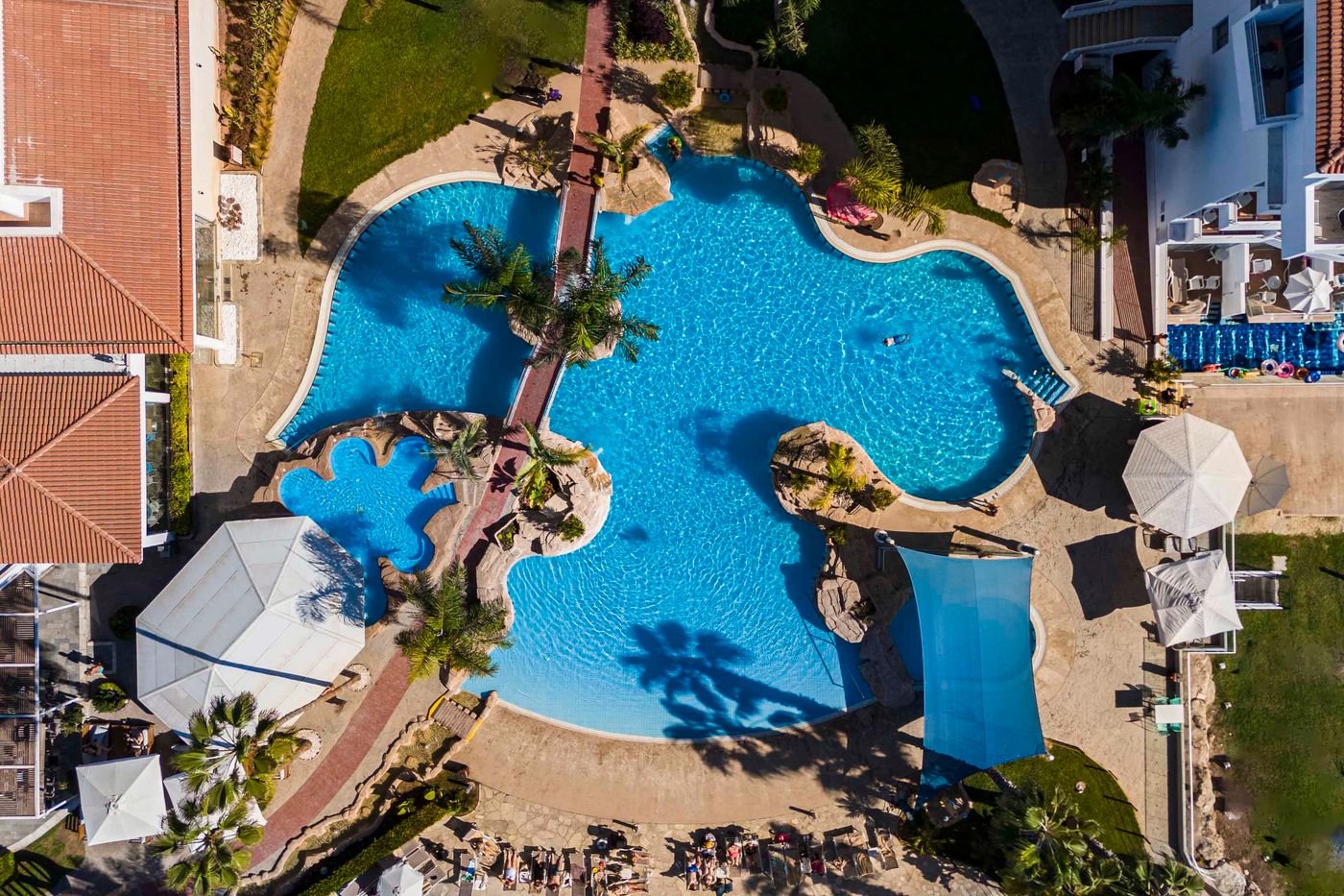 Leonardo-Cypria-Bay-General-view-11