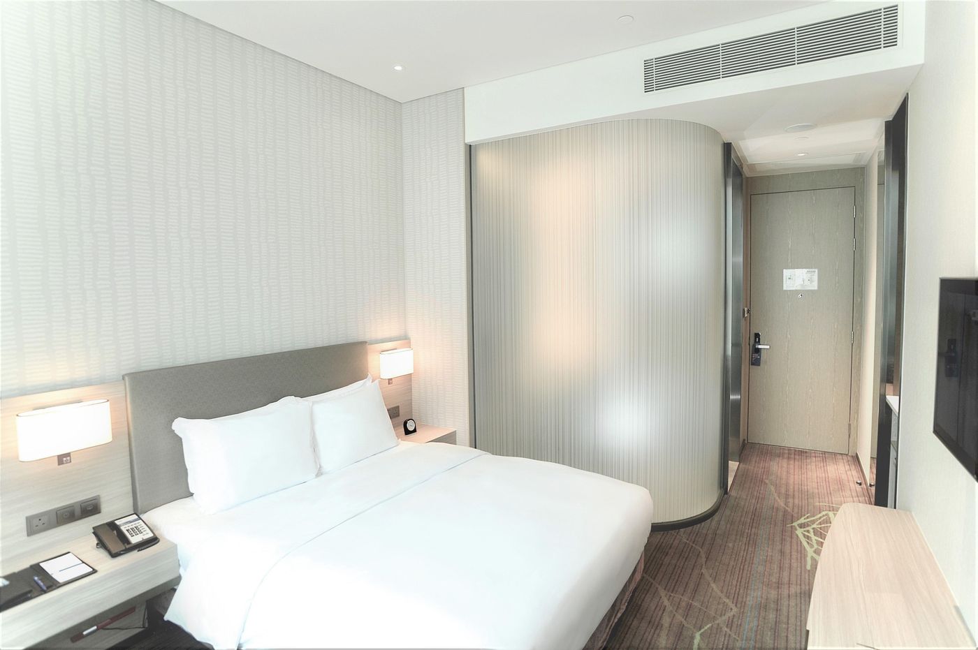 Holiday-Inn-Express-Hong-Kong-Kowloon-CBD2-Room-24