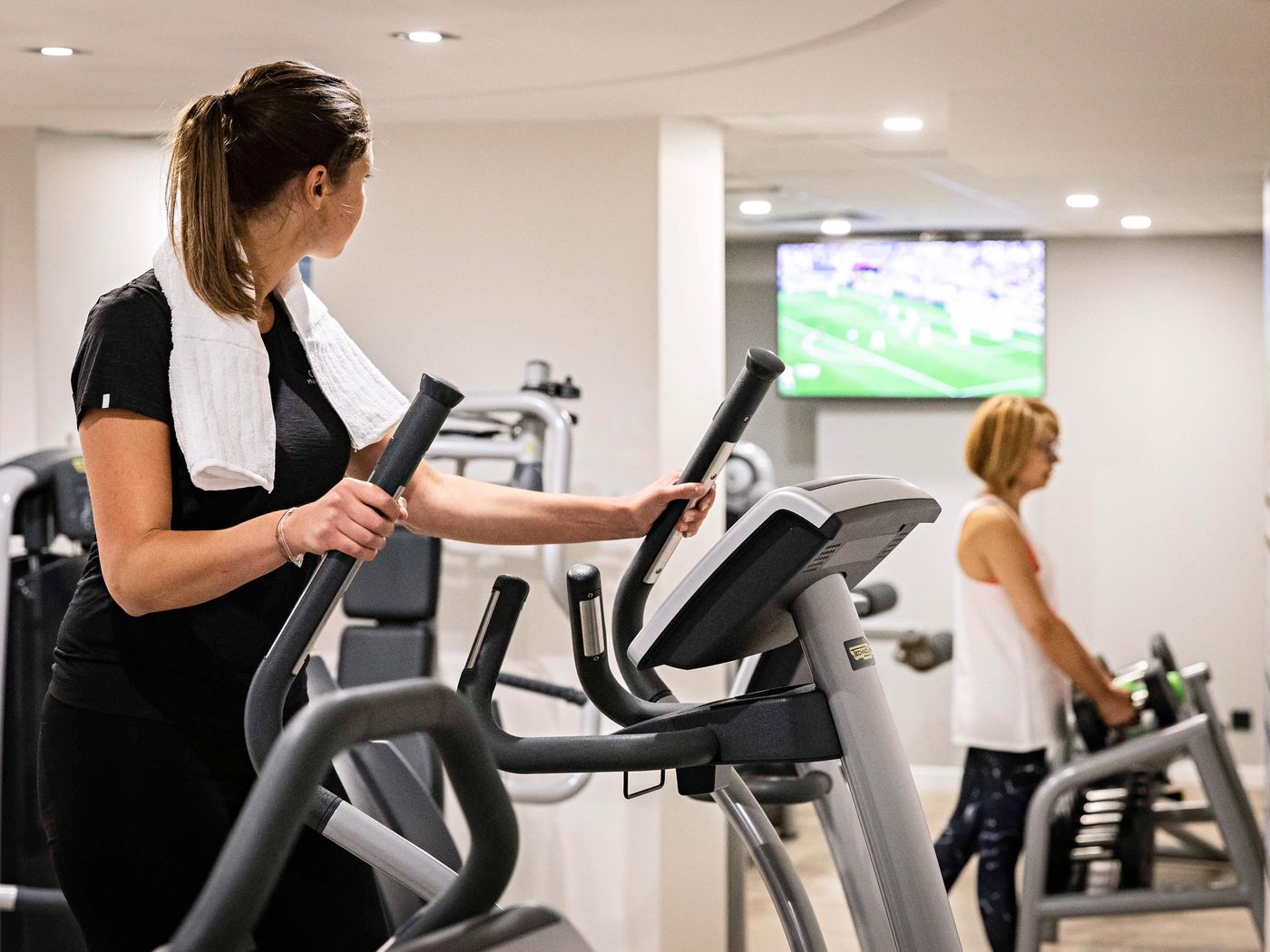 Pullman-Paris-Tour-Eiffel-Sports-and-Entertainment-82