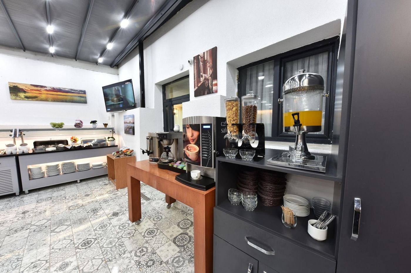 Almina-Inn-Hotel-Restaurant-9