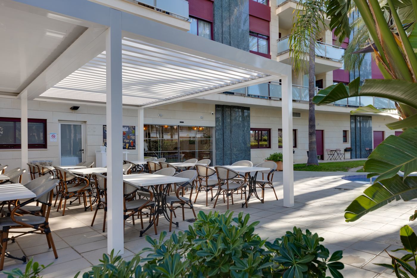 Daniya-Denia-Spa---Business-Terrace-18