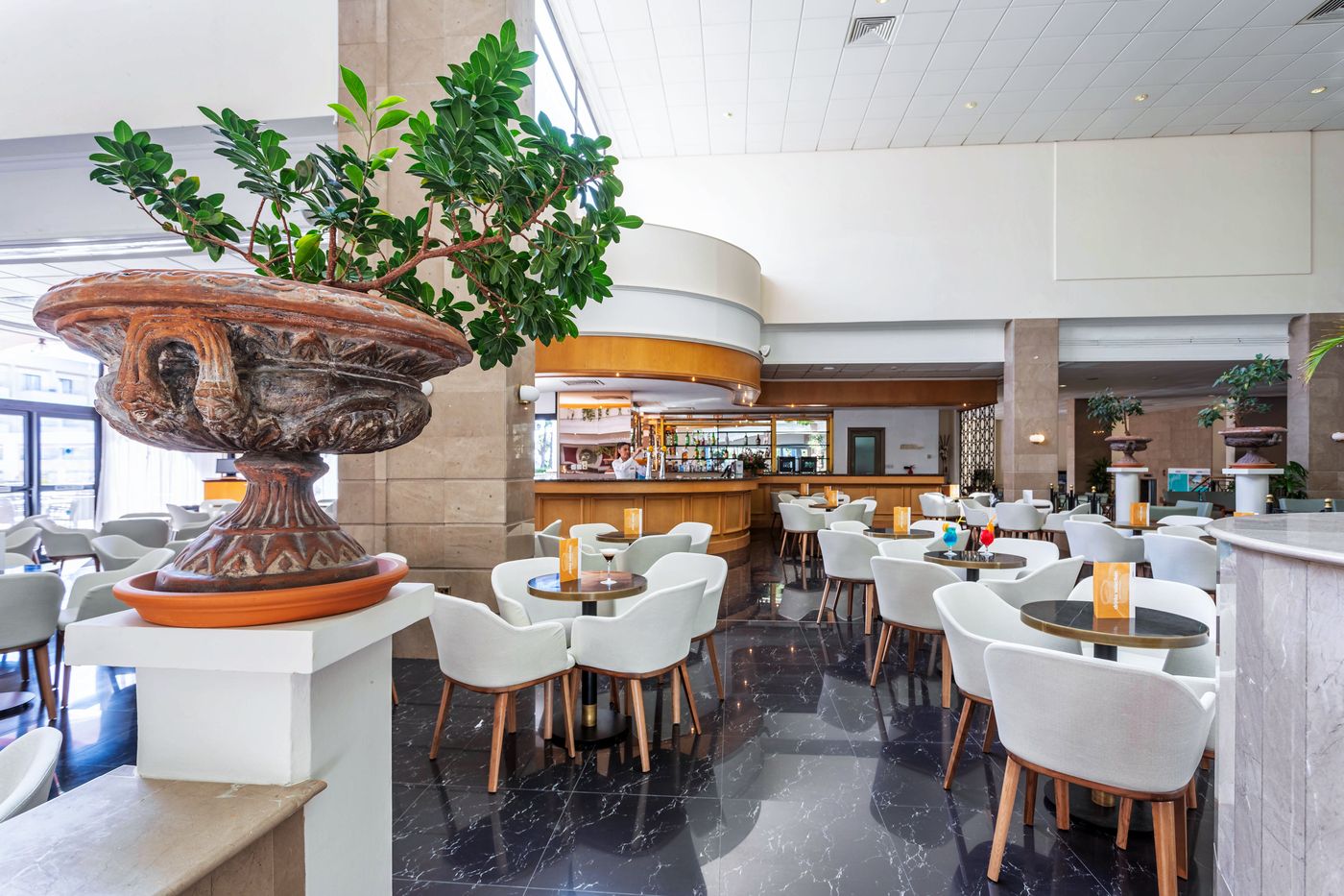 Louis-Phaethon-Beach-Bar-46