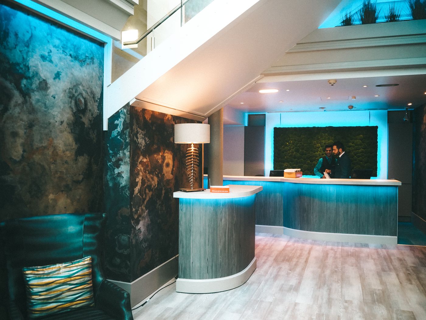 The-Royal-Yacht-Lobby-16