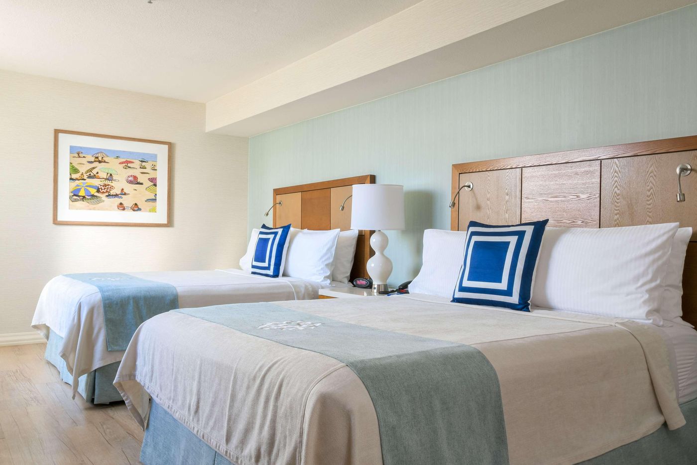 Gateway-Hotel-Santa-Monica-Room-7
