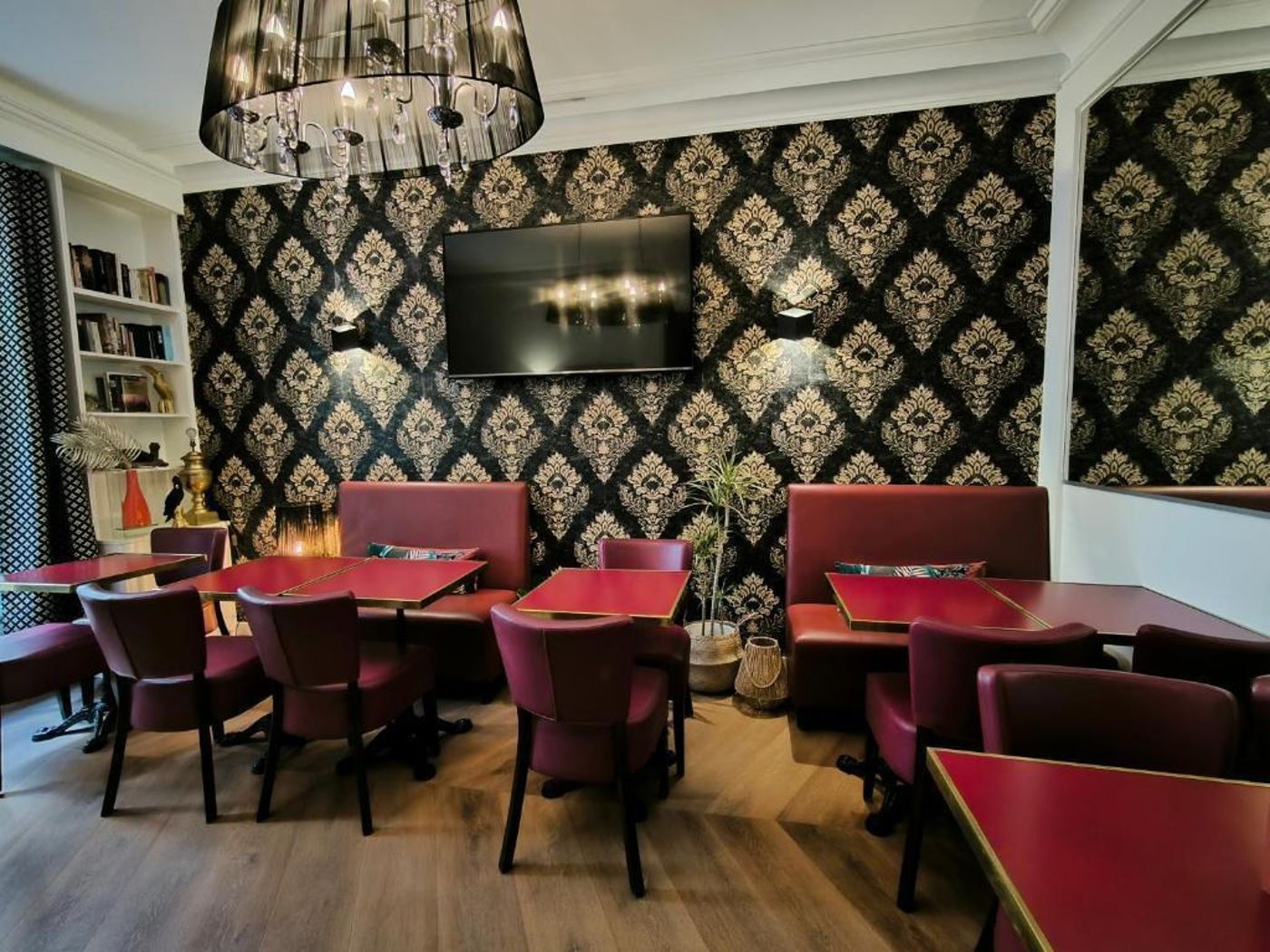 Le-Twelve-Restaurant-8